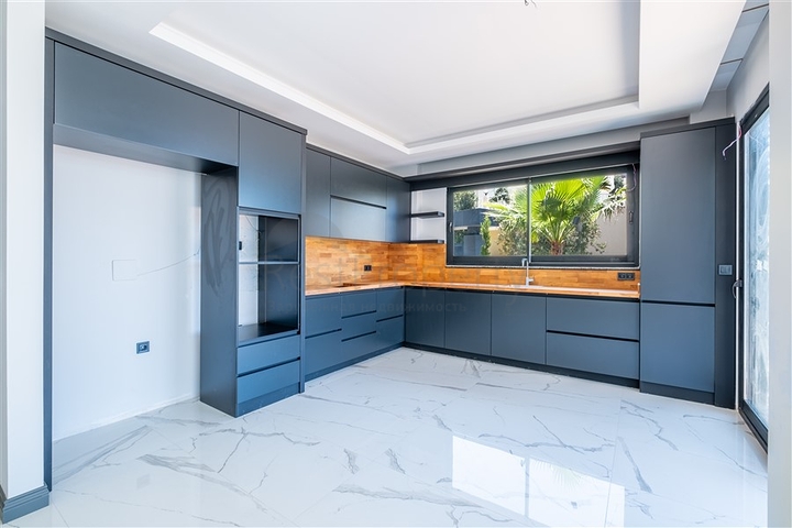 فيلا فاخرة مع مناظر خلابة للبحر في كارجيجاك