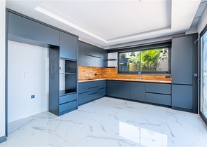 فيلا فاخرة مع مناظر خلابة للبحر في كارجيجاك