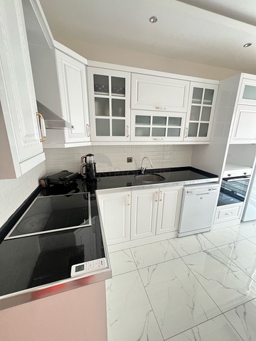 شقة عائلية -3 غرف وصالة مع مطبخ منفصل -في اوبا / الانيا 