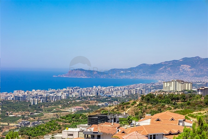 فيلا واسعة في كارجيجاك مع إطلالات مذهلة على البحر