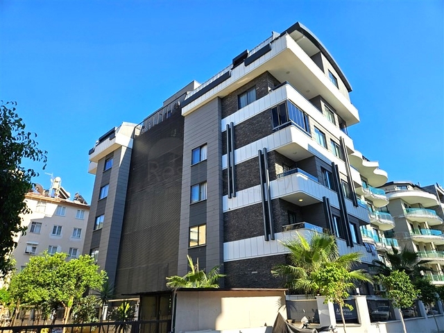 شقة جديدة للبيع في مركز الانيا - تصميم 1+1 - مفروشة - الانيا 