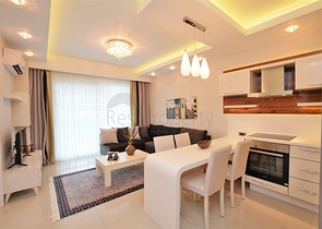 مجمع فاخر - شقة غرفة وصالة مفروشة - في محمودلار / الانيا 