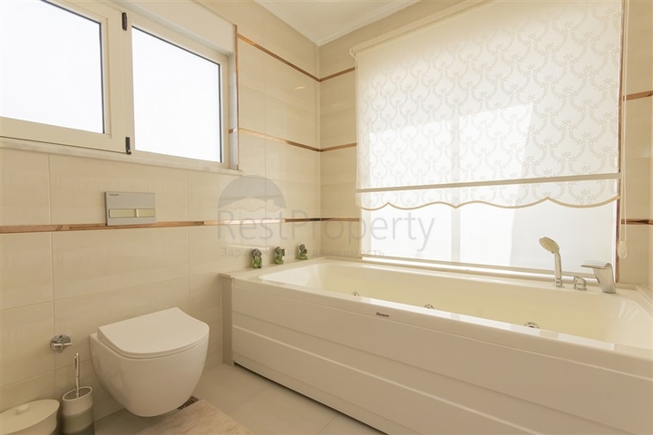 بنتهاوس فاخر 3 + 2 في منطقة محمودلار الشهيرة