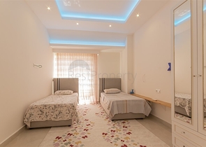 بنتهاوس فاخر 3 + 2 في منطقة محمودلار الشهيرة