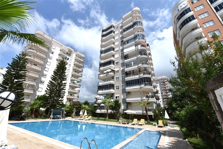 شقق واسعة ضمن مجمع سكني رائع في منطقة محمود لار – ألانيا