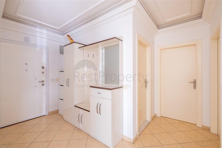 شقة كبيرة 2 + 1 في منطقة سيكجيلي