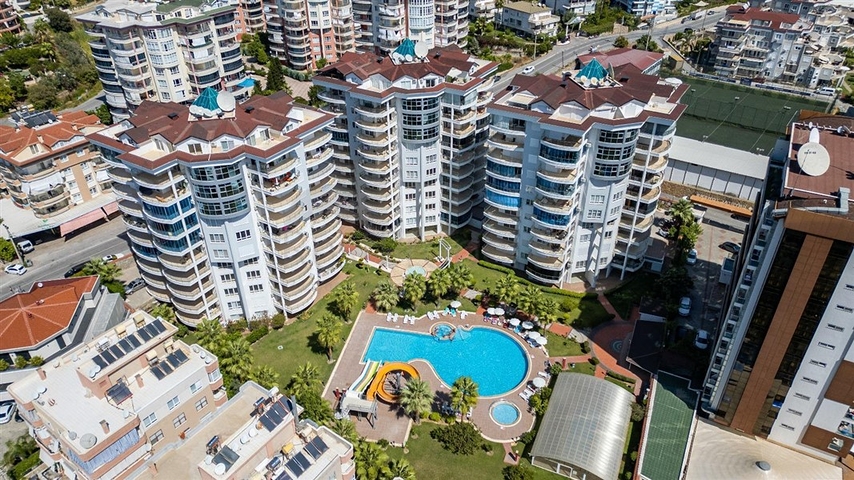 شقة كبيرة 2 + 1 في منطقة سيكجيلي