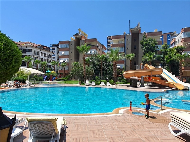 شقة كبيرة 2 + 1 في منطقة سيكجيلي