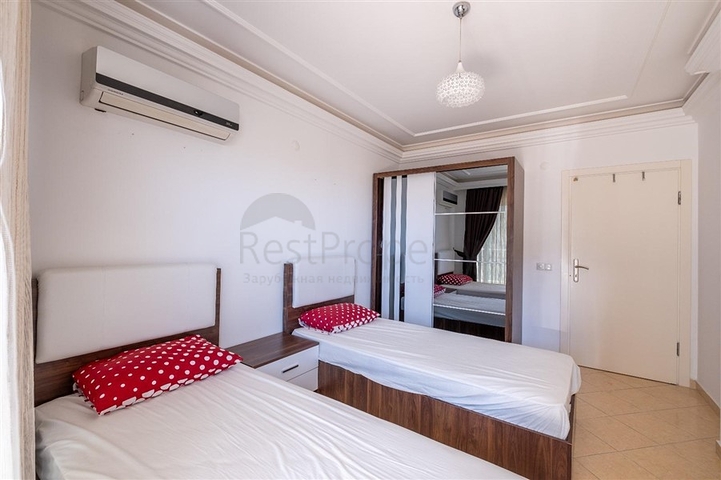 شقة كبيرة 2 + 1 في منطقة سيكجيلي