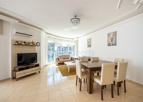 شقة كبيرة 2 + 1 في منطقة سيكجيلي