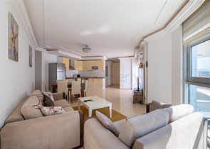 شقة كبيرة 2 + 1 في منطقة سيكجيلي