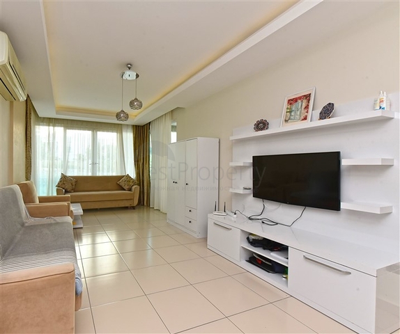 مجمع بخدمات ممتازة - شقة غرفة وصالة مفروشة - في منطقة توسمور/ الانيا 