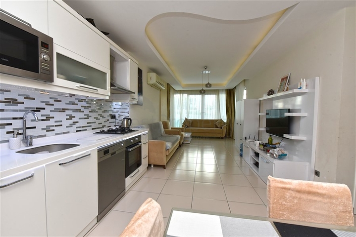 مجمع بخدمات ممتازة - شقة غرفة وصالة مفروشة - في منطقة توسمور/ الانيا 