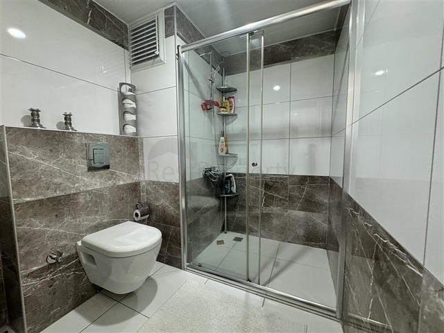 شقة فسيحة 2 + 1 في المنطقة الوسطى من ألانيا