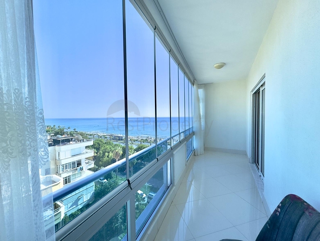 شقة في مجمع سكني على البحر في محمودلار