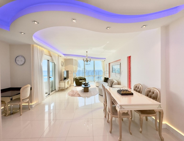 شقة في مجمع سكني على البحر في محمودلار