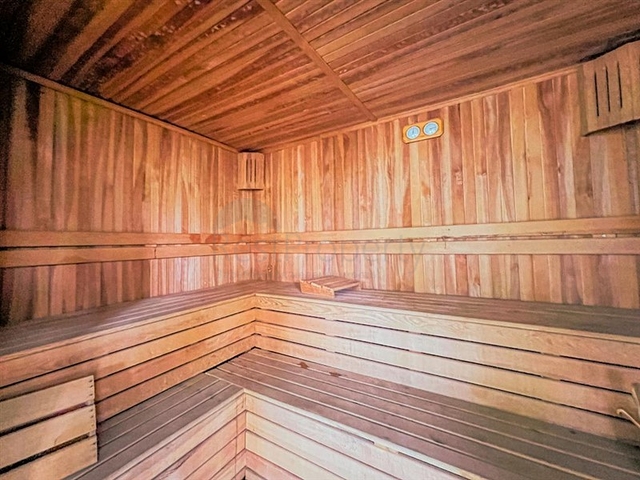 شقة في مجمع سكني على البحر في محمودلار