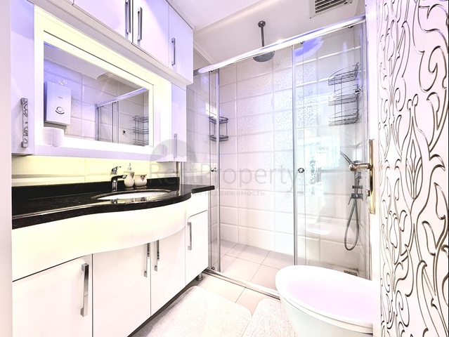 شقة في مجمع سكني على البحر في محمودلار