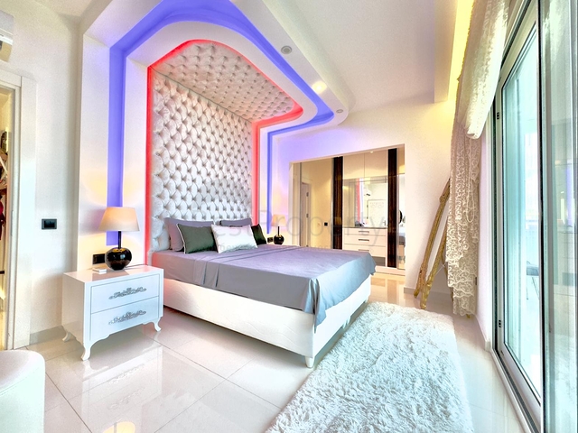 شقة في مجمع سكني على البحر في محمودلار