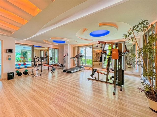 شقة في مجمع سكني على البحر في محمودلار