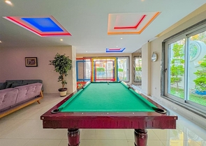 شقة في مجمع سكني على البحر في محمودلار