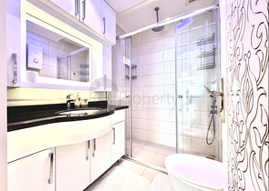 شقة في مجمع سكني على البحر في محمودلار