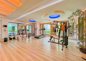 شقة في مجمع سكني على البحر في محمودلار