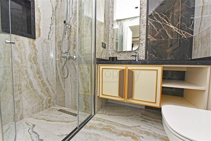 2 + 1 شقة للإيجار في وسط ألانيا