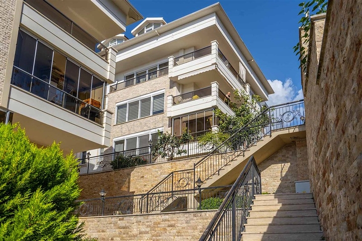 شقة 2 + 1 في وسط ألانيا