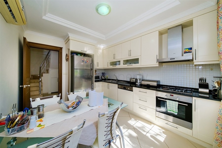 3 + 1 بنتهاوس في وسط ألانيا