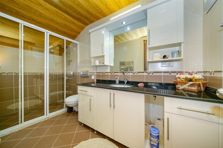 3 + 1 بنتهاوس في وسط ألانيا