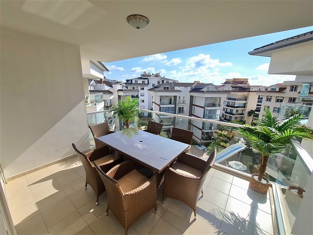 بنتهاوس مريح 3 + 1 مفروش في منطقة أوبا