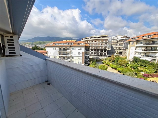 بنتهاوس مريح 3 + 1 مفروش في منطقة أوبا