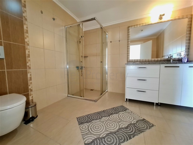 بنتهاوس مريح 3 + 1 مفروش في منطقة أوبا