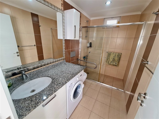 بنتهاوس مريح 3 + 1 مفروش في منطقة أوبا