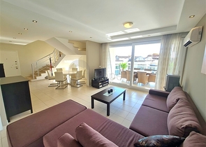 بنتهاوس مريح 3 + 1 مفروش في منطقة أوبا