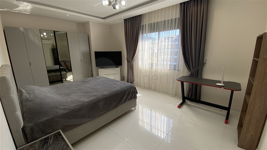 دوبلكس فاخرة -4 غرف وصالة - مفروشة بأناقة -ضمن مجمع انيق -في اوبا / الانيا 