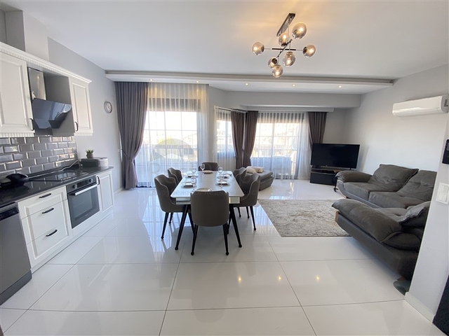 دوبلكس فاخرة -4 غرف وصالة - مفروشة بأناقة -ضمن مجمع انيق -في اوبا / الانيا 