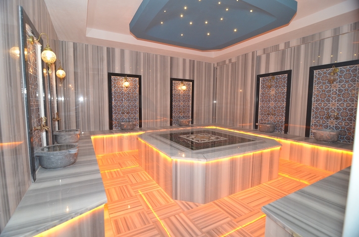 دوبلكس فاخرة -4 غرف وصالة - مفروشة بأناقة -ضمن مجمع انيق -في اوبا / الانيا 