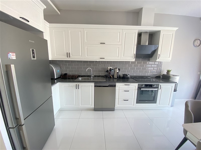 دوبلكس فاخرة -4 غرف وصالة - مفروشة بأناقة -ضمن مجمع انيق -في اوبا / الانيا 