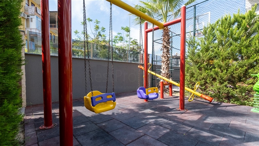 دوبلكس فاخرة -4 غرف وصالة - مفروشة بأناقة -ضمن مجمع انيق -في اوبا / الانيا 