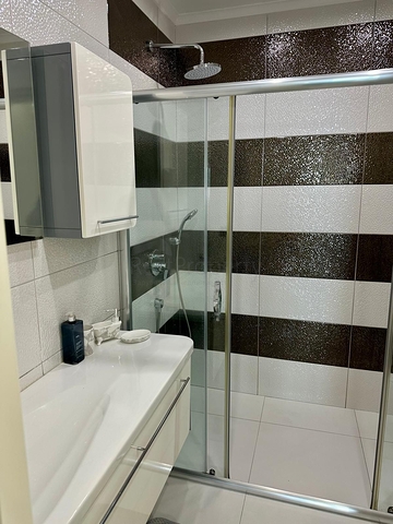 شقة مفروشة 3 + 1 على الساحل الأول