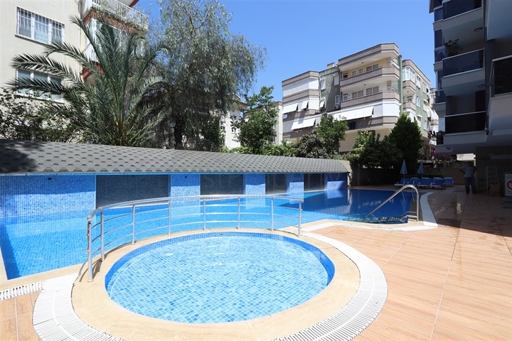 شقة 1 + 1 بالقرب من شاطئ كليوباترا