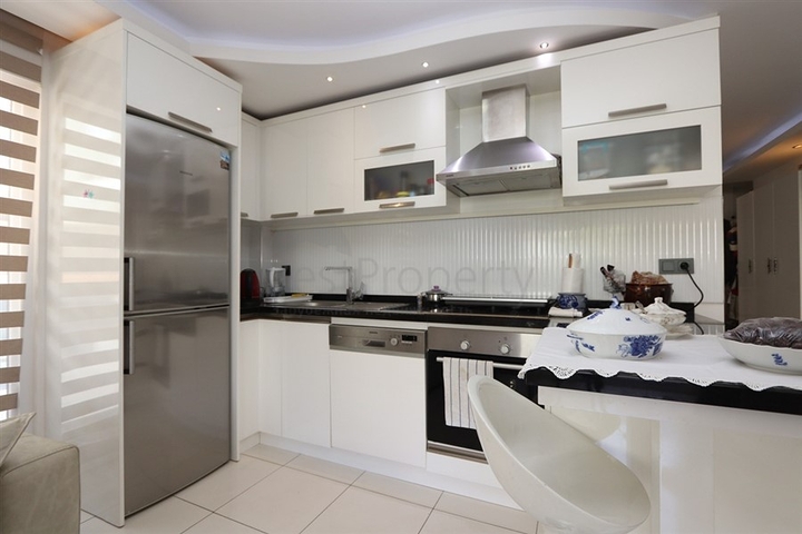 شقة 1 + 1 بالقرب من شاطئ كليوباترا