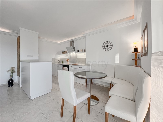 شقة مريحة من غرفتي نوم على بعد 150 متر من البحر