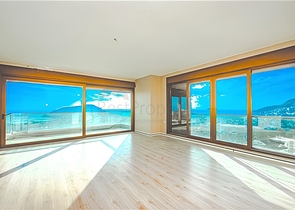 شقة 3 + 1 في وسط ألانيا