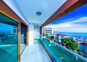 شقة 3 + 1 في وسط ألانيا