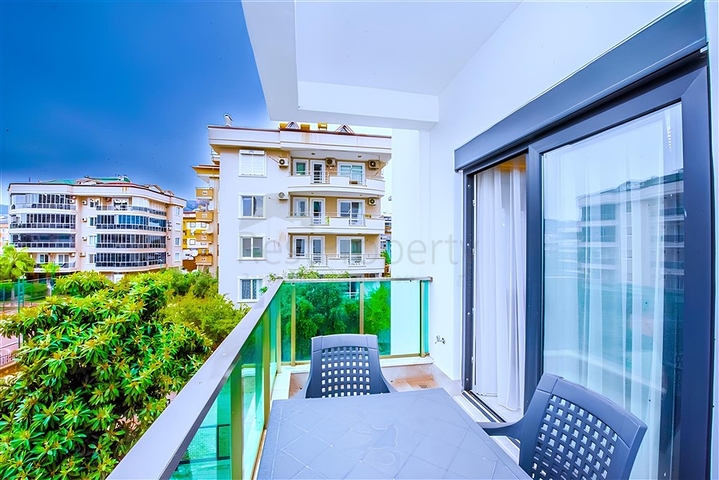 شقة 1+1 في منطقة توسمور 