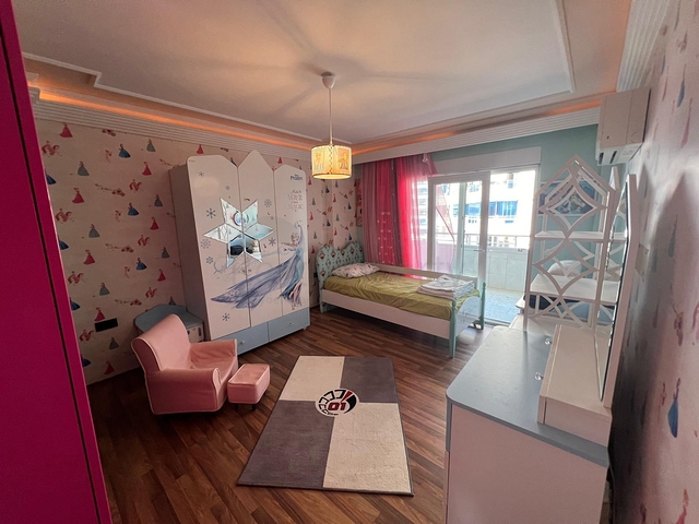 شقة 3+1 على الخط الأول في منطقة توسمور