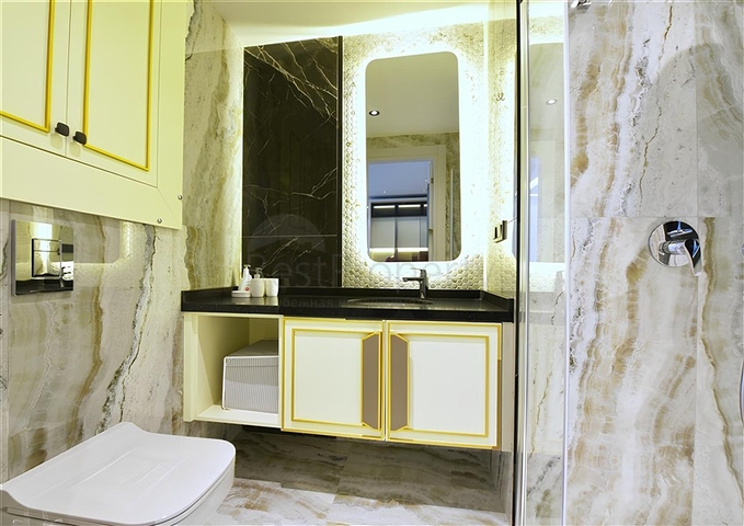 شقة للايجار 300 متر من البحر